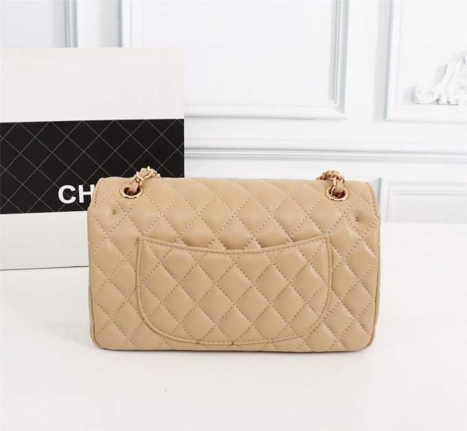 QoHkCICEWi1GcAV0vCF9Y8oA0f9oFK1jB4fmSX8Z_lg.jpeg Chanel Timeless Bag Colored