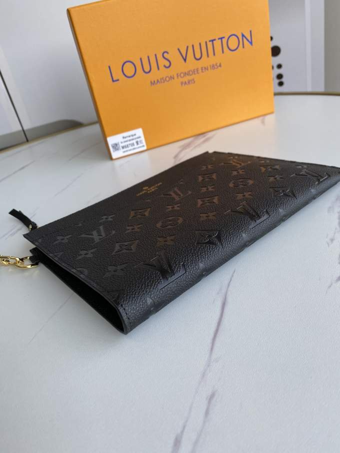 RaxLNmJ1luf5mf0VzzhJm5jAPawc7bhKNopFmD5t_lg.jpeg Louis Vuitton Mélanie Pochette MM