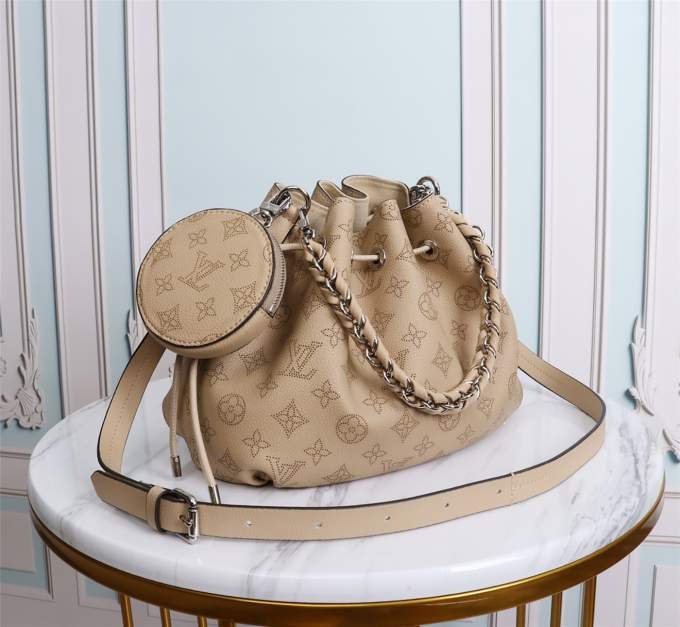 aGS5vqZsY0gv8B1lZUX7wiaMK48k078DAROJQMMm_lg-1.jpeg Louis Vuitton Bella – Sophisticated Luxury Bag