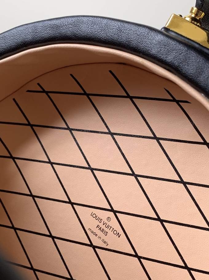 sp6m6LMmgQI9CTwWKNuwA8CVOJTfy9yRiv0miZQn_lg.jpeg Louis Vuitton Petite Boite Chapeau